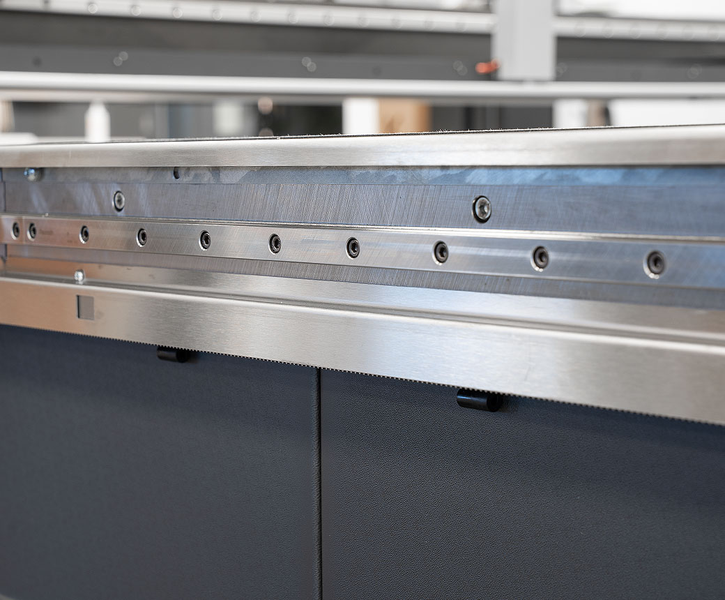 Kongsberg C68 Exact: Dedicated tabletop & strict tolerances