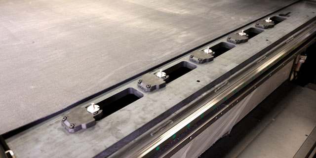 Innovative features to automate knife and bit changes