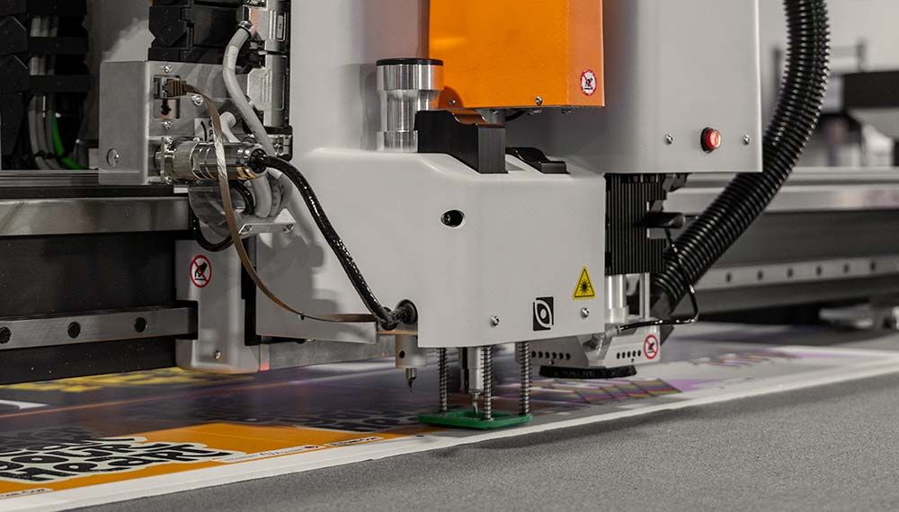 The Kongsberg Entro 24 cutting table includes all the essential hardware