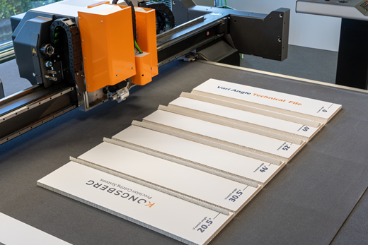 The VariAngle is a unique tool only offered by Kongsberg. It automatically changes the cutting angle of the knife in increments of 0,5 degrees. The cutting lines can be defined in the structural design file or directly in iPC, the Kongsberg table’s front-end software.